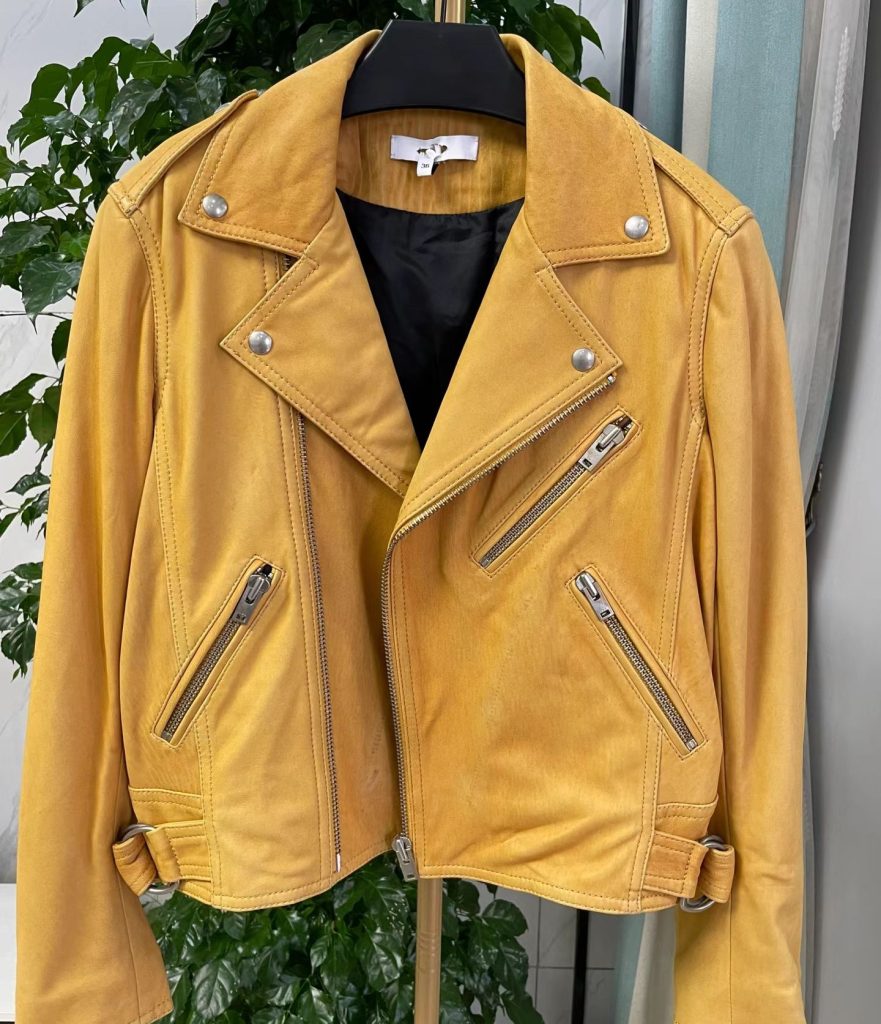 Jacket in Yellow