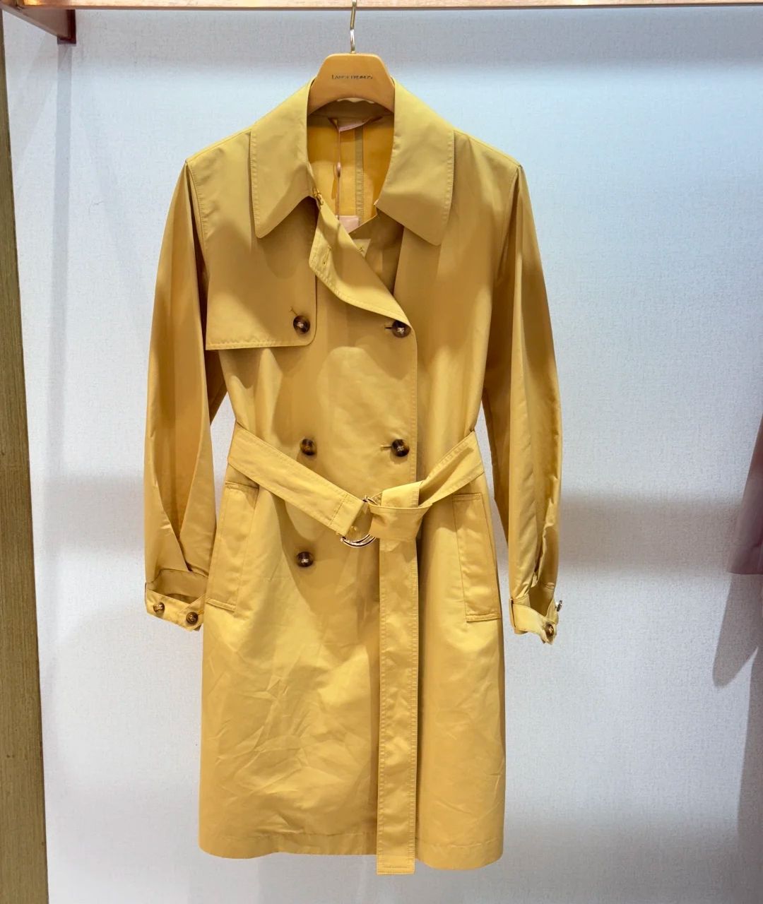 Jacket in Yellow