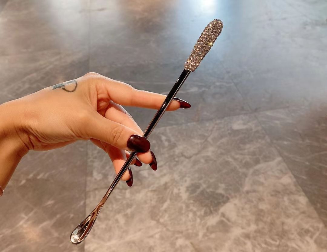 honey spoon​